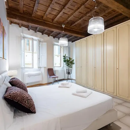Apartamento Via Sant'egidio, 3 - Spacious And Bright Just 300mt From The Duomo