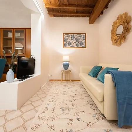 Apartamento Via Sant'egidio, 3 - Spacious And Bright Just 300mt From The Duomo *