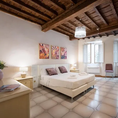 Via Sant'egidio, 3 - Spacious And Bright Just 300mt From The Duomo Daire *